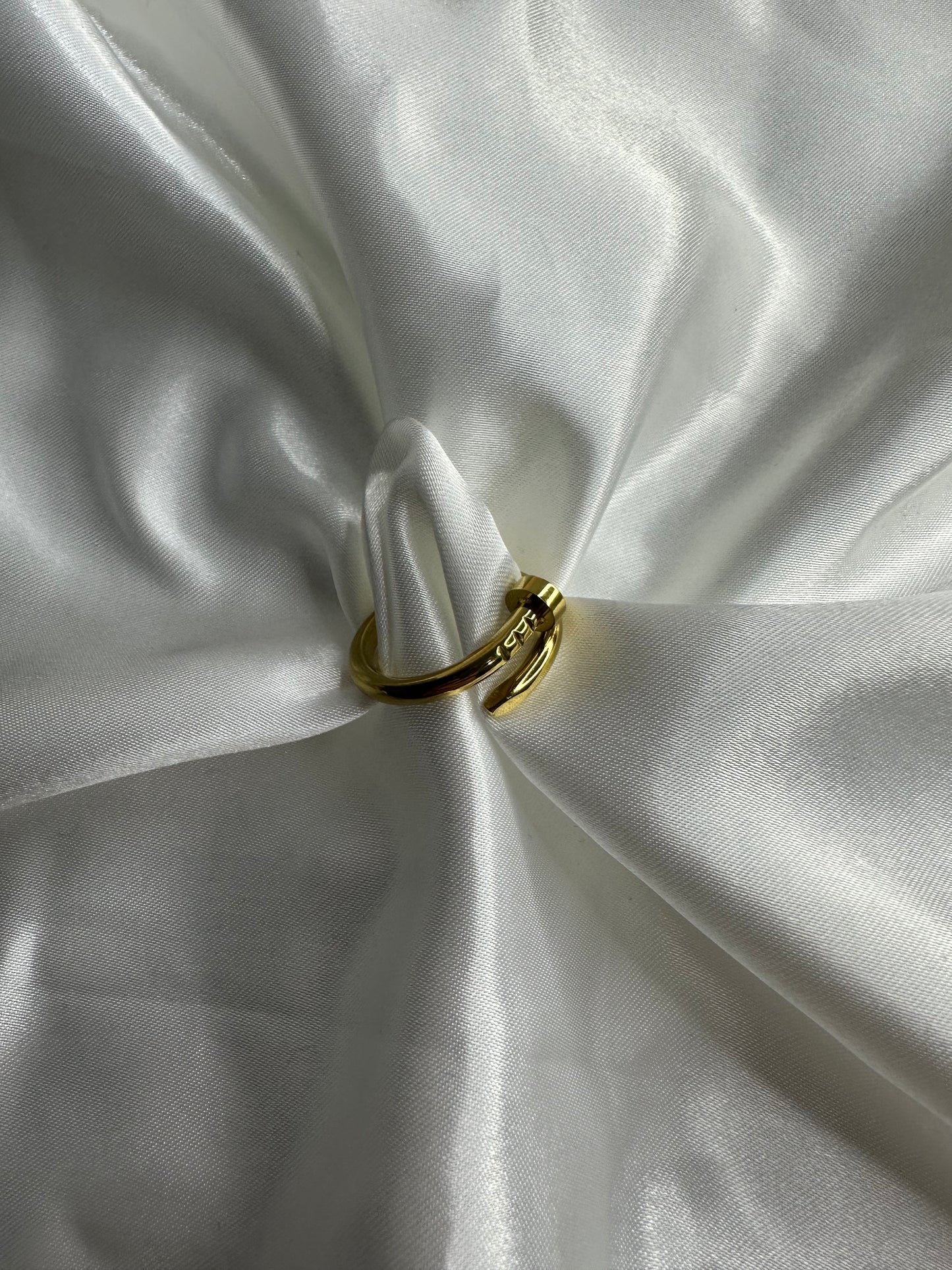 Nail Ring