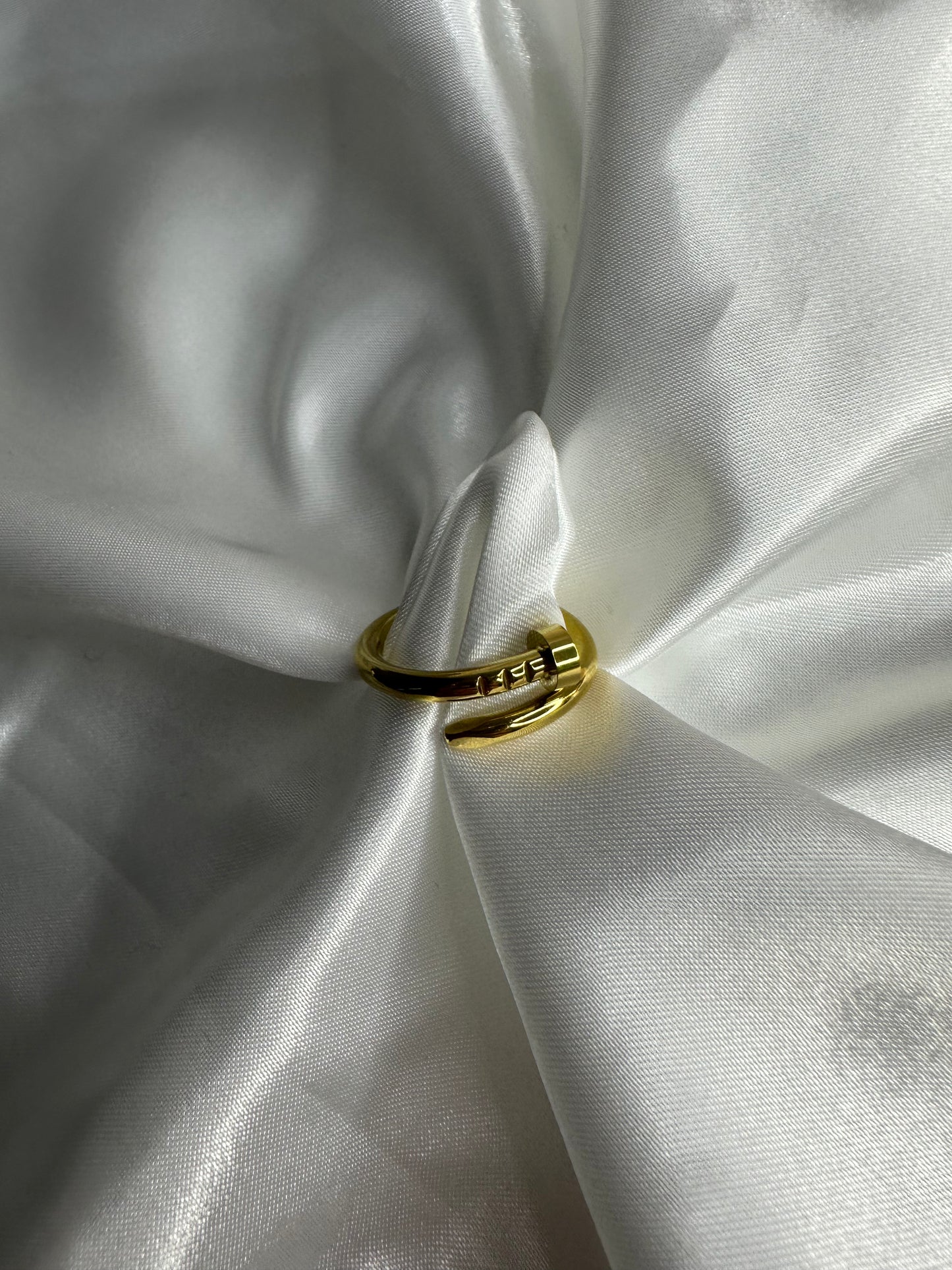 Nail Ring