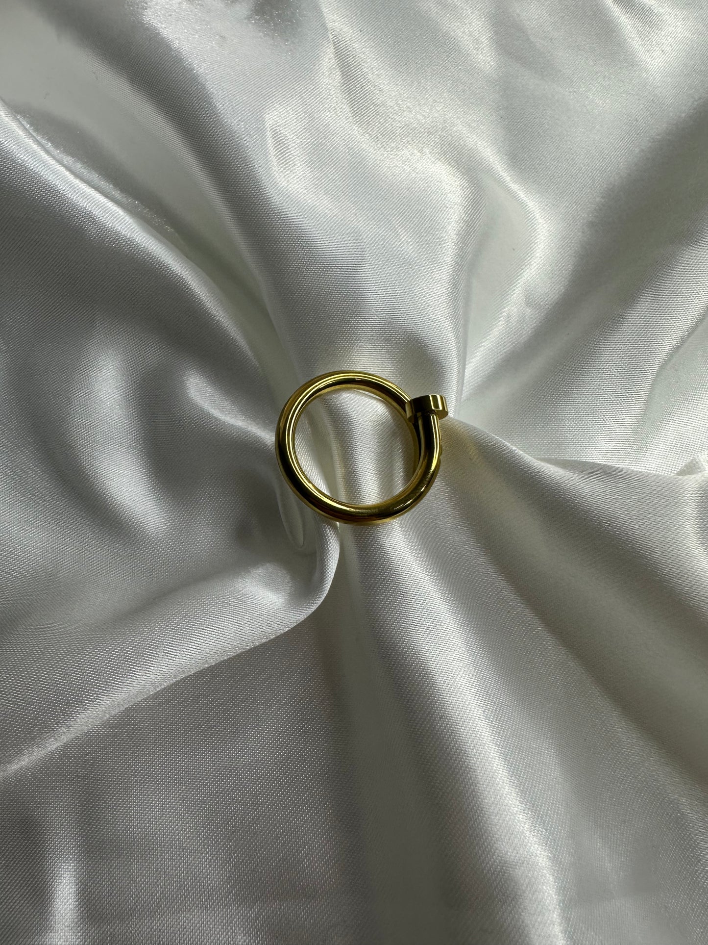 Nail Ring