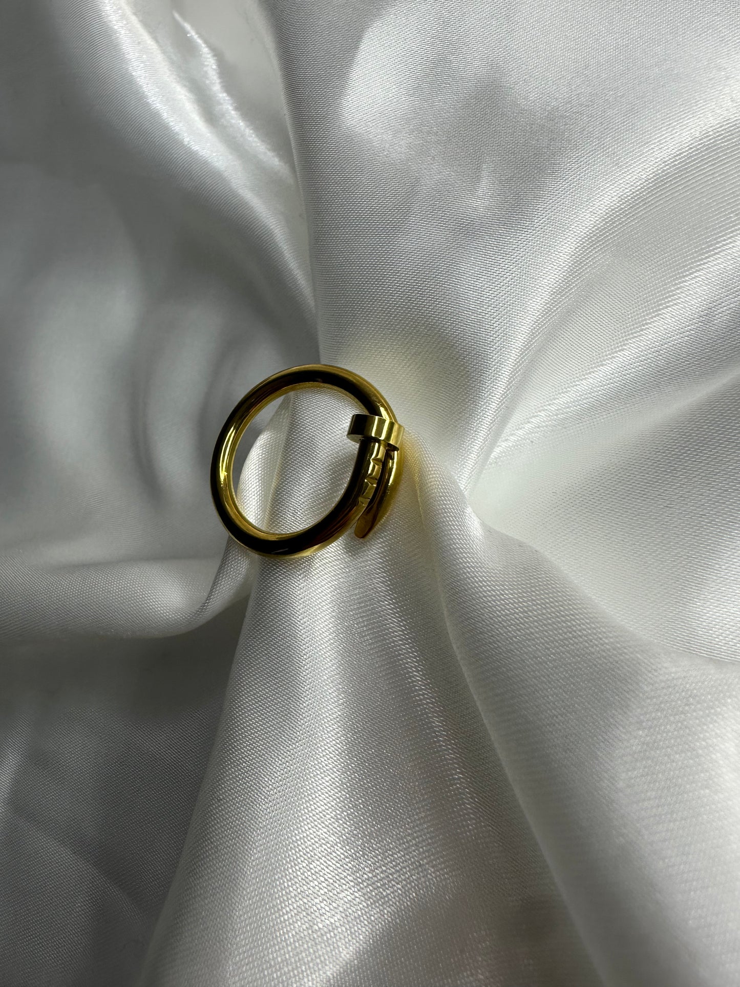 Nail Ring