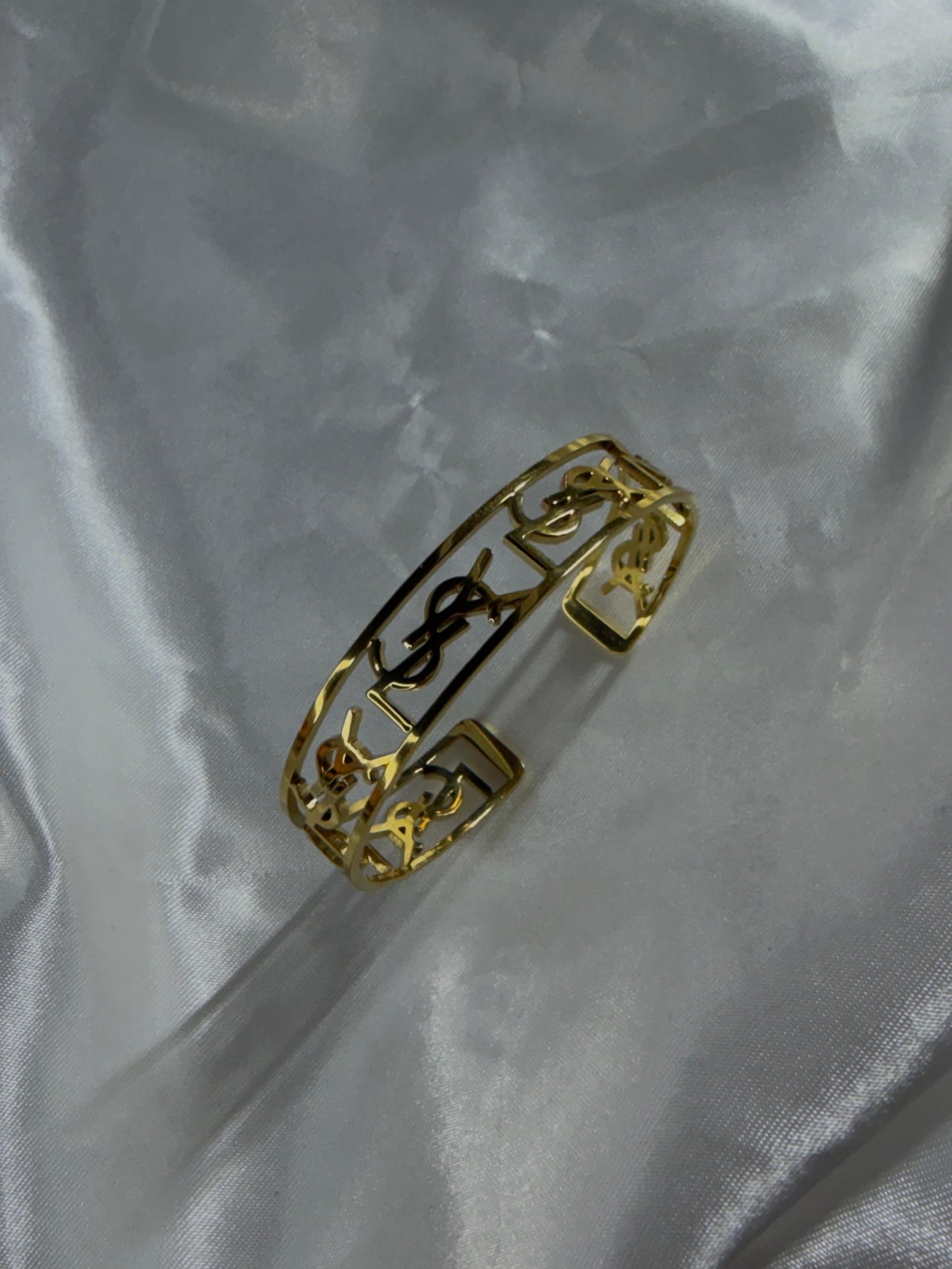 Yara Bangle