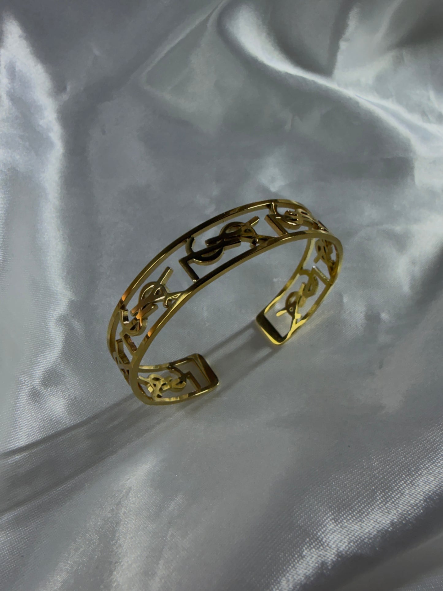 Yara Bangle