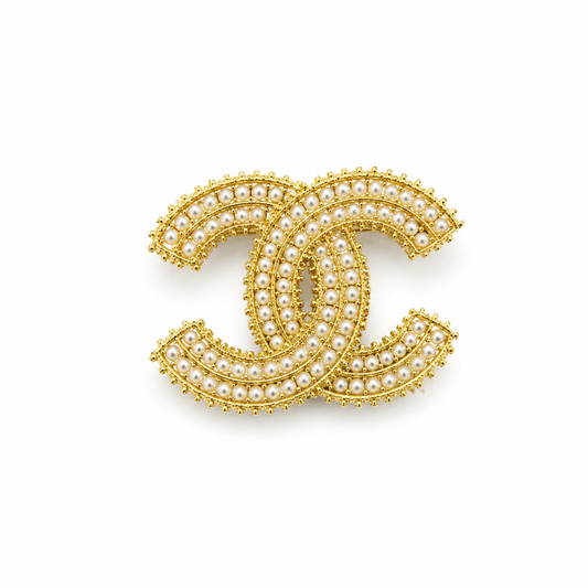 Camilla Broche
