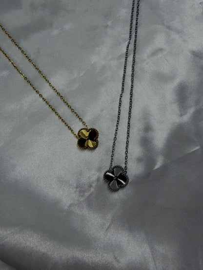 Elorá Necklace
