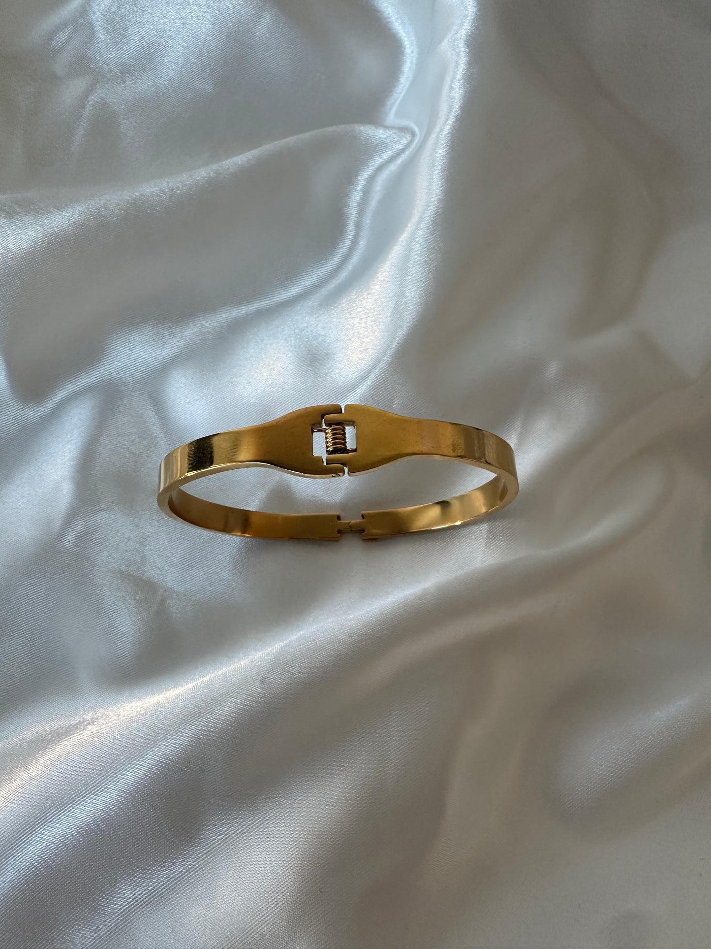 Gold Hannah Bangle