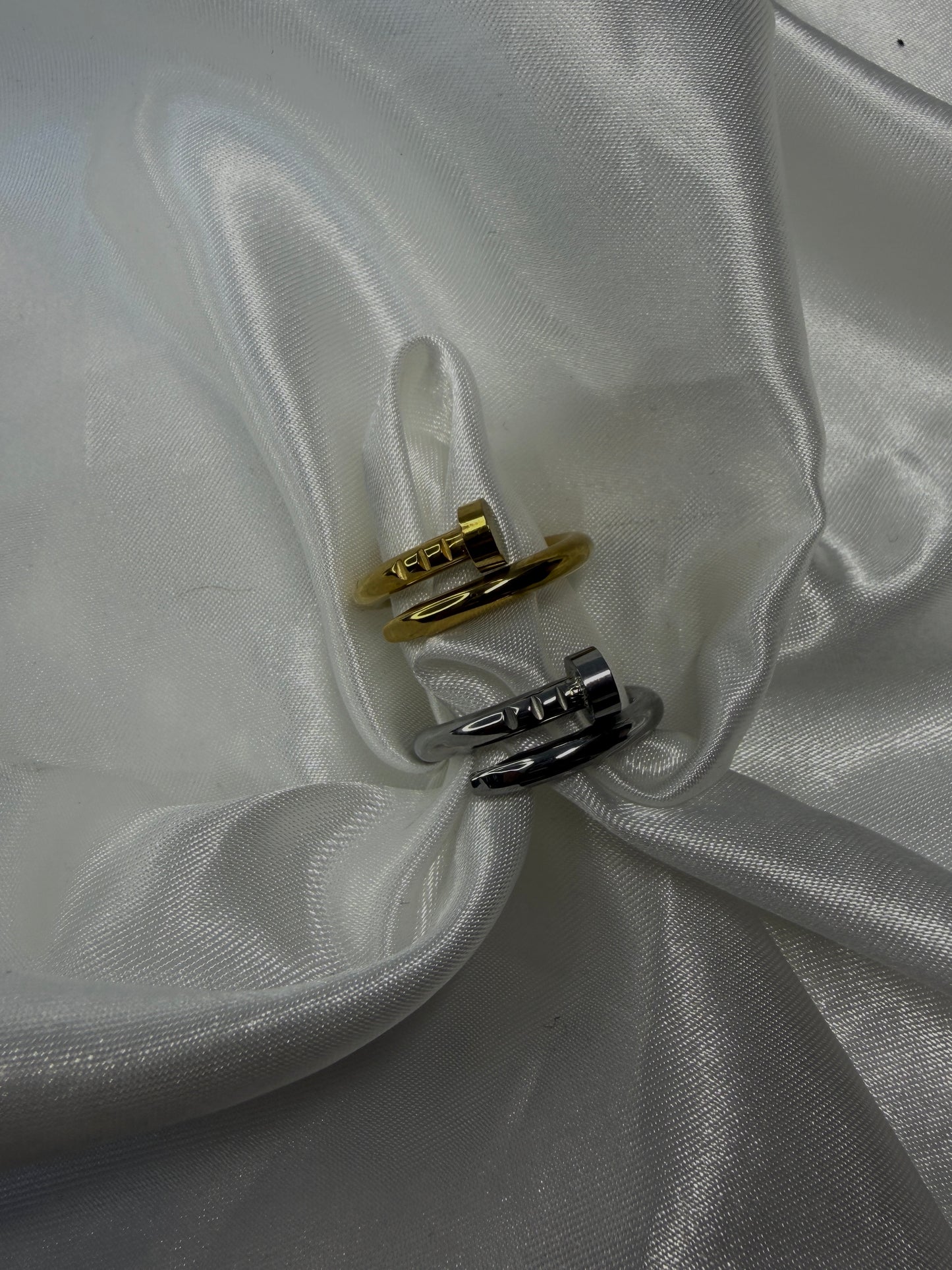 Nail Ring