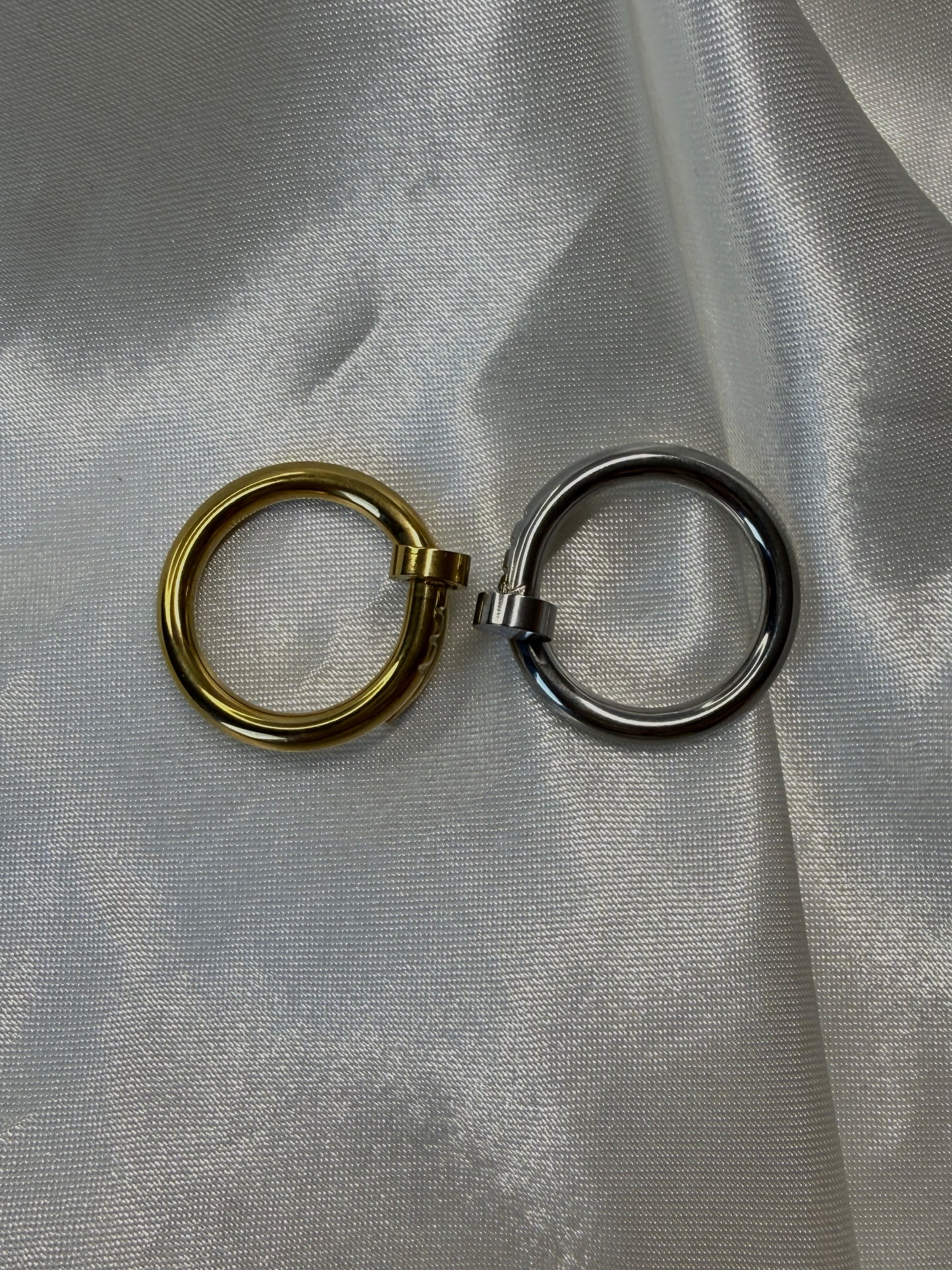 Nail Ring