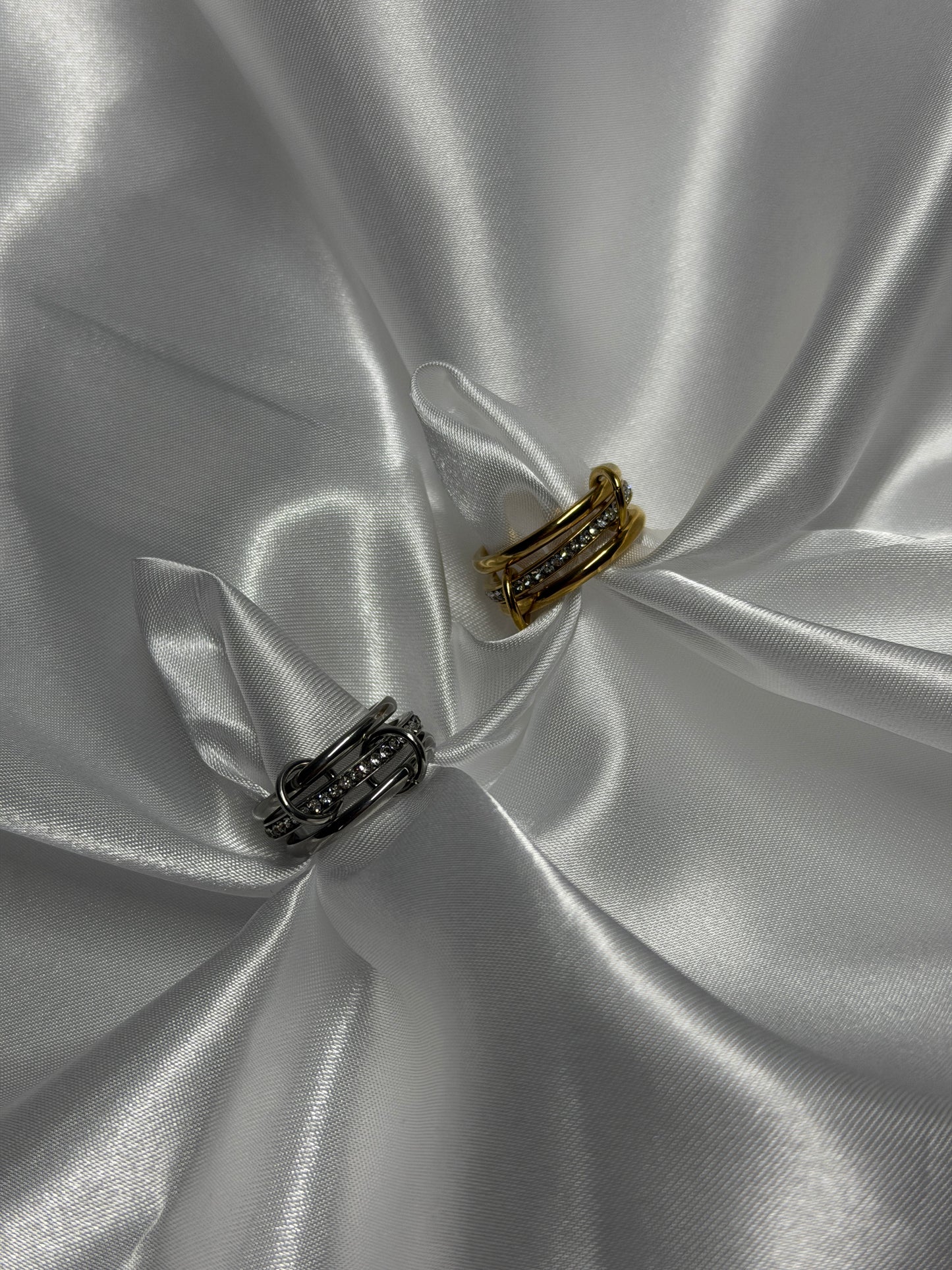 Amora Ring