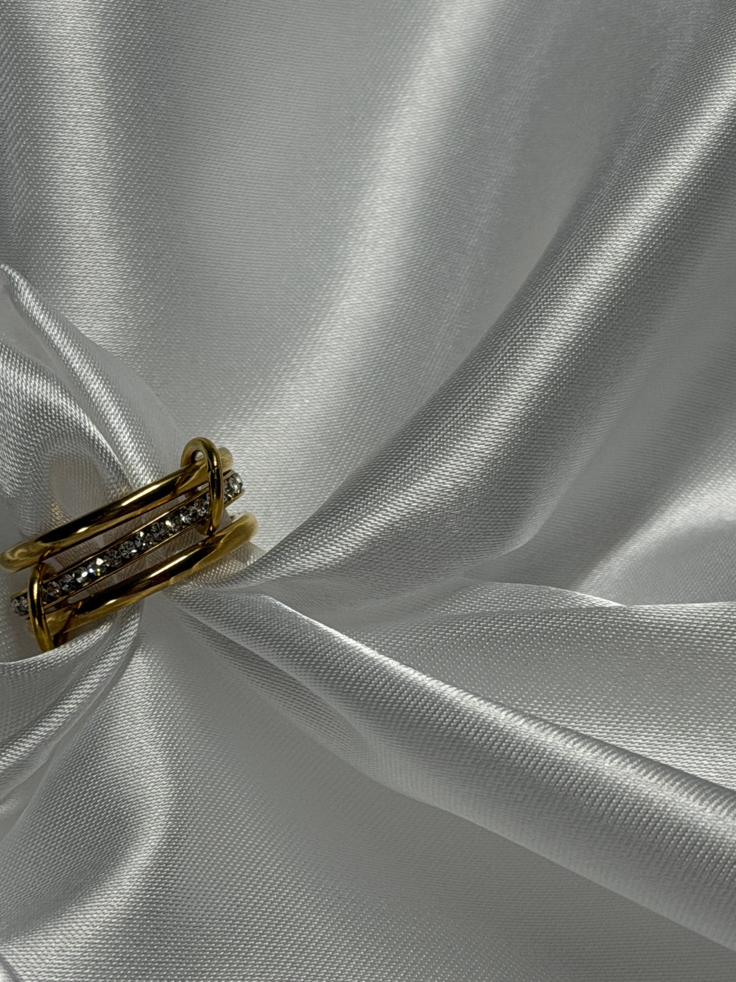 Amora Ring